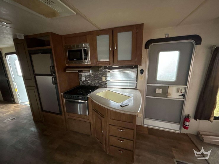 2017-forest-river-travel-trailer-image-16