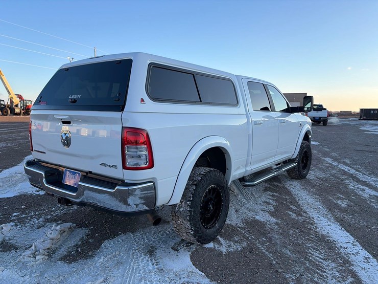 2020-ram-2500-big-horn-image-3