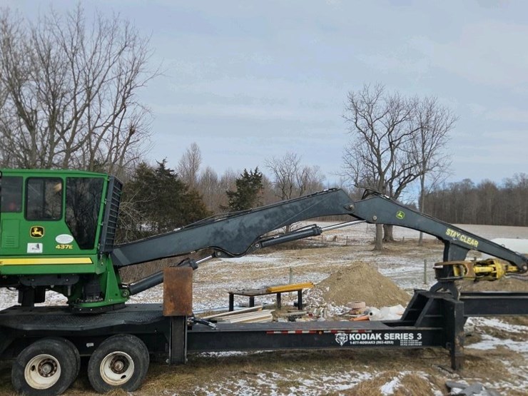 2019-deere-437e-image-1