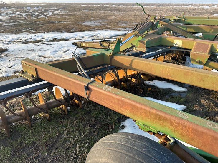 john-deere-630-image-37