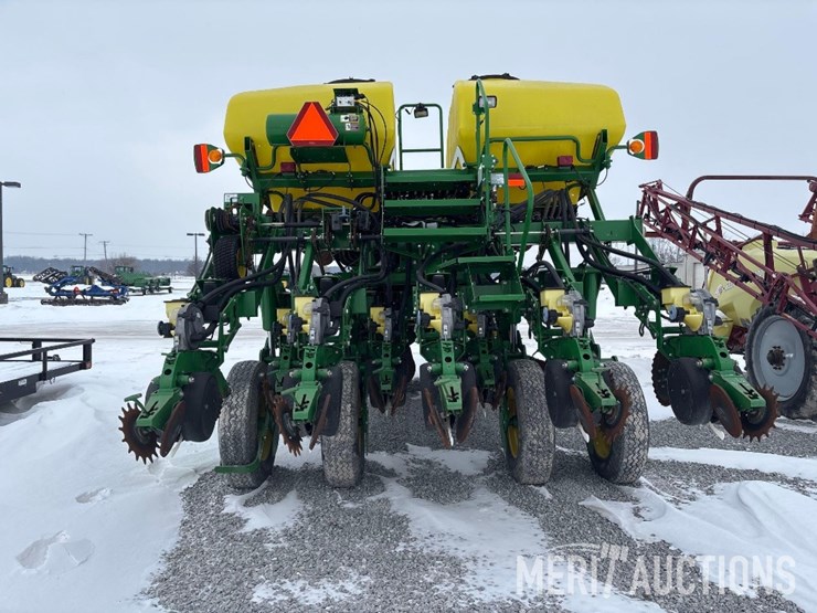 2013-john-deere-1790-image-4