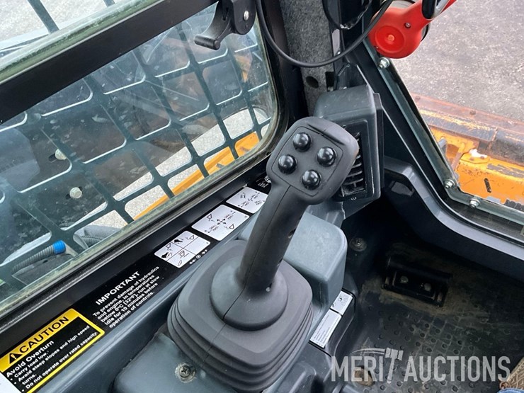 2023-deere-333g-image-22