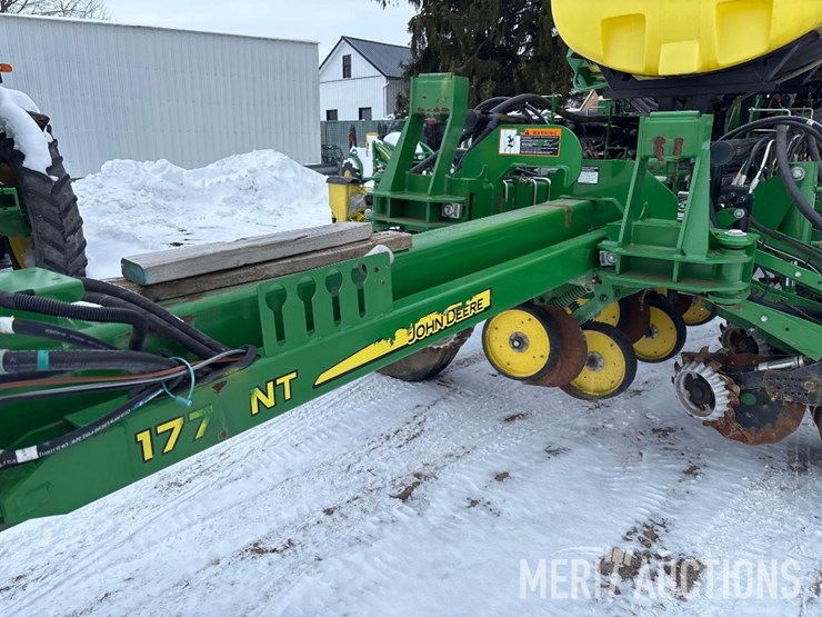 2016-john-deere-1775nt-image-9