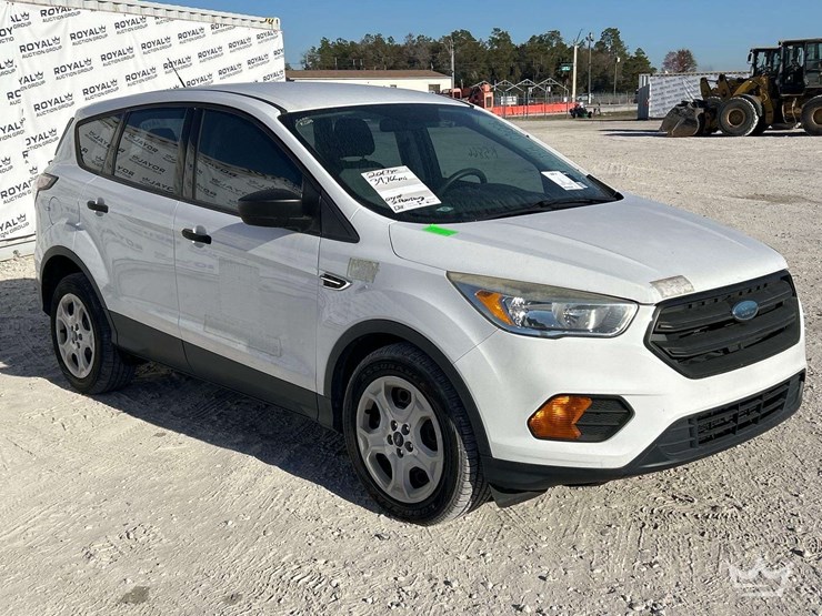 2017-ford-escape-image-2
