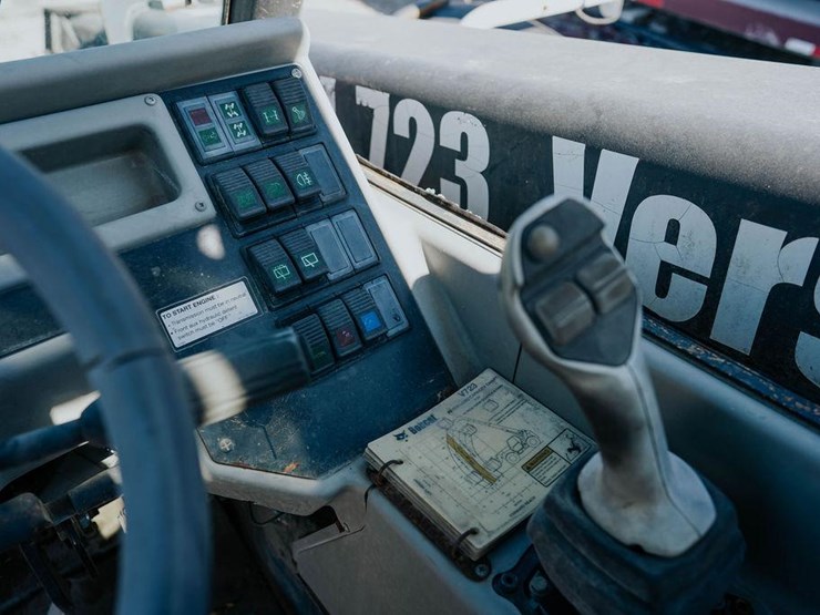 2005-bobcat-v723-image-23