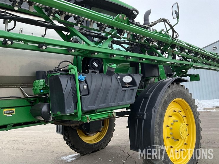 2020-john-deere-r4045-image-22