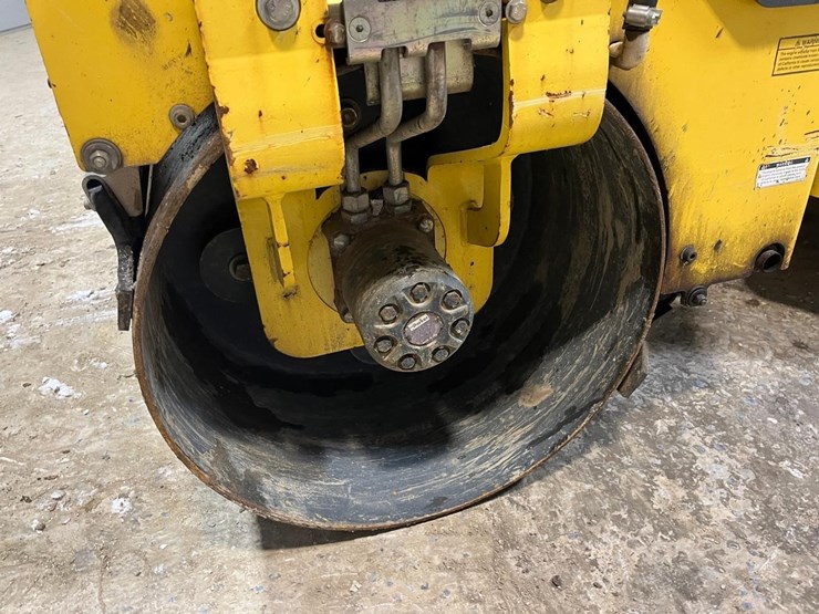 2013-bomag-bw900-50-image-33