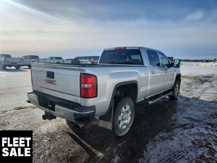 2019-gmc-sierra-2500hd-image-4