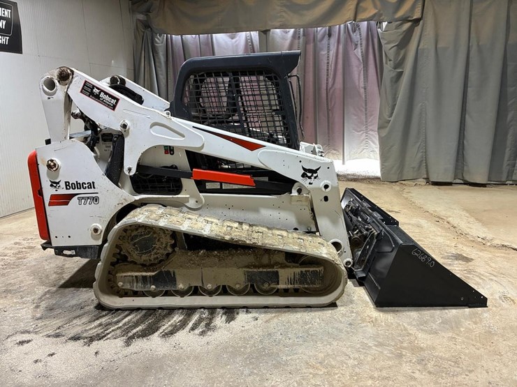 2021-bobcat-t770-image-6