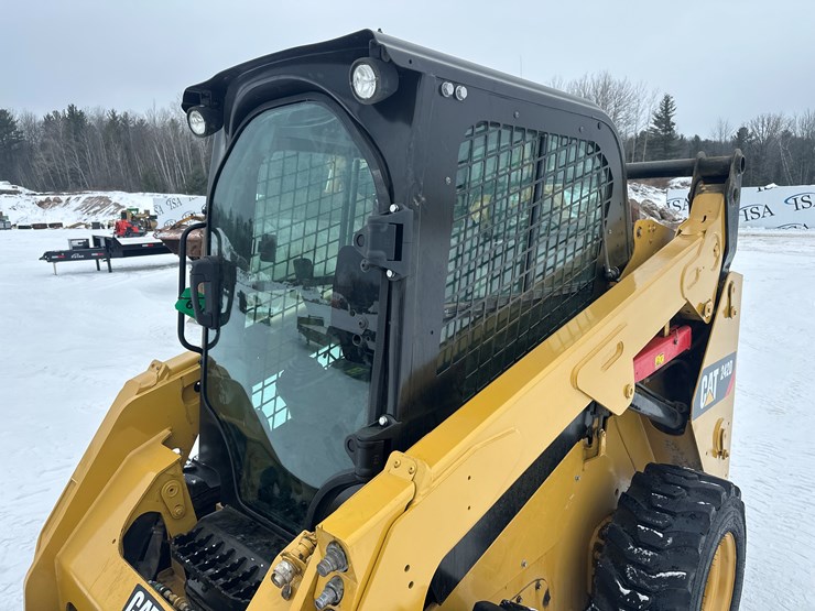 caterpillar-242d-image-9