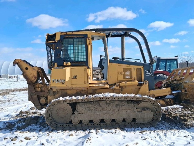 john-deere-700-image-6