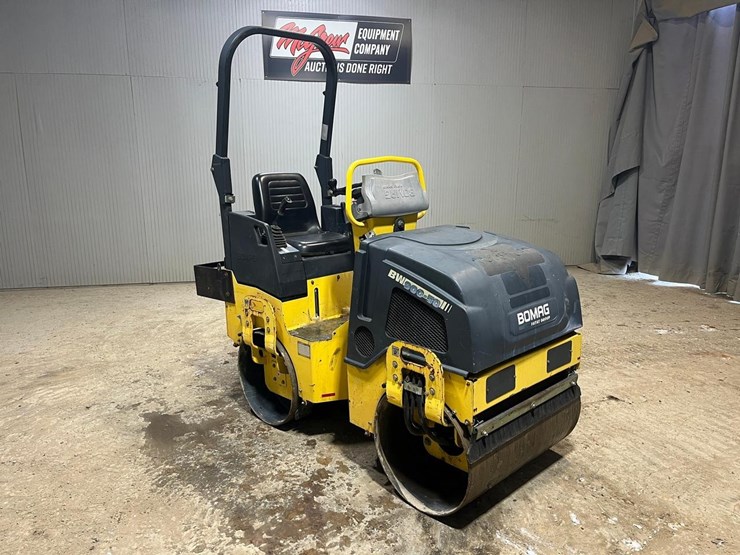 2013-bomag-bw900-50-image-30