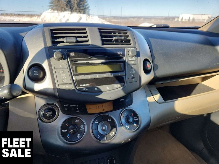 2009-toyota-rav4-image-14