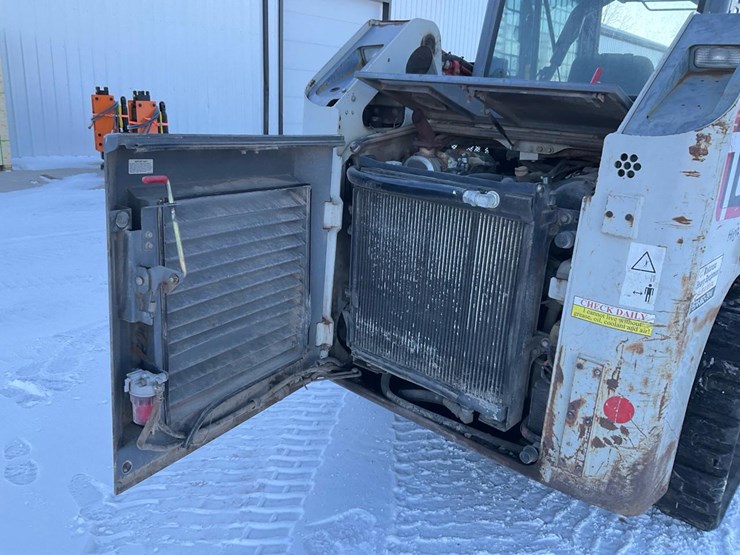 2012-takeuchi-tl10-image-60