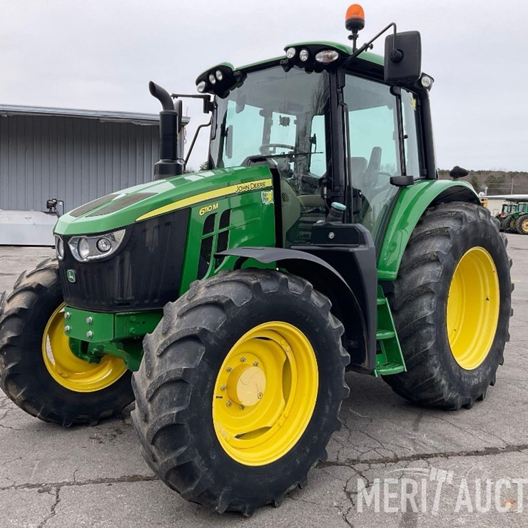2021 JOHN DEERE 6110M