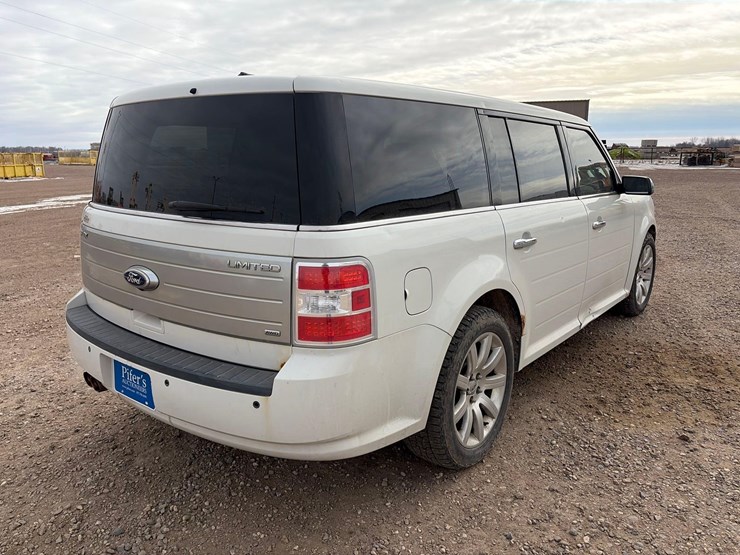 2011-ford-flex-image-3