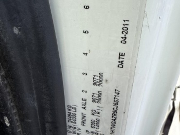 2012-international-7400-image-40