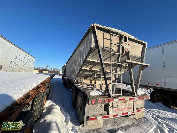 2010-doepker-tri/a-bulk-trailer-image-4