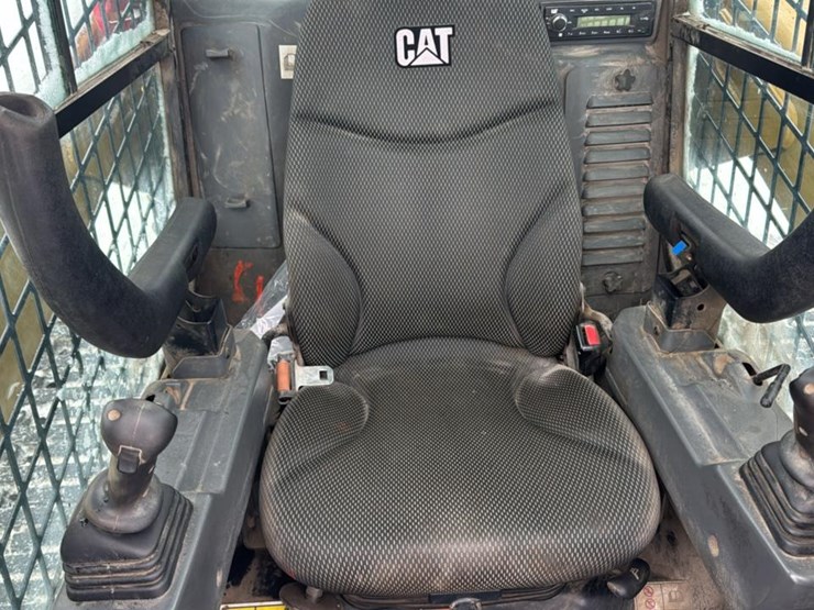 2023-caterpillar-299d3-xe-image-40