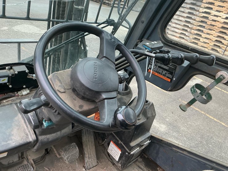 2018-toyota-8fdu25-image-13