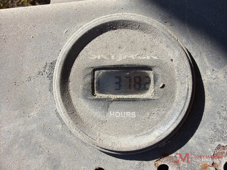 2017-skyjack-sj3226-electric-scissor-lift-image-14