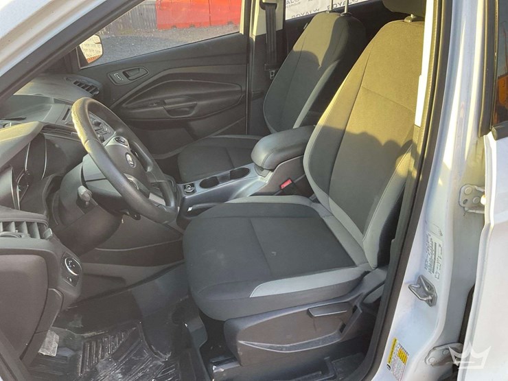 2016-ford-escape-image-15