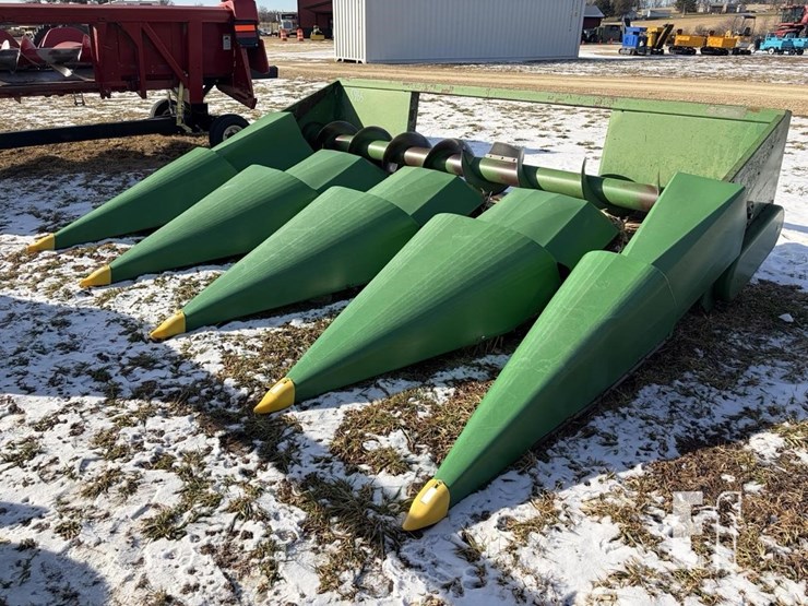 john-deere-444-image-2