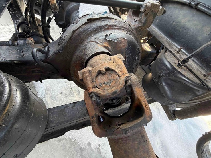 2015-peterbilt-579-image-15