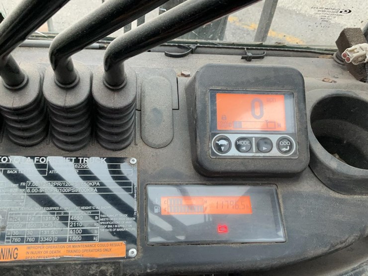 2018-toyota-8fdu25-image-15