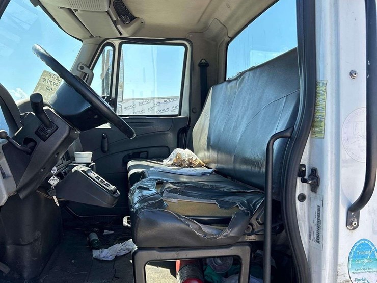 2013-international-durastar-4300-image-11