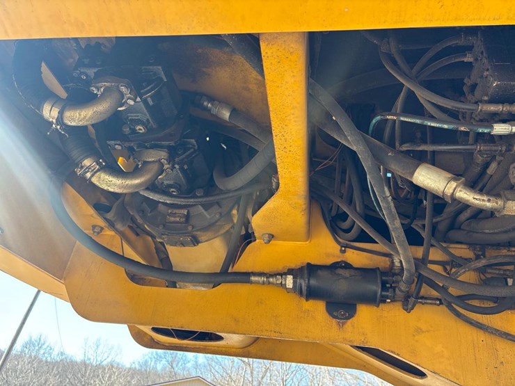 2005-deere-437c-image-14