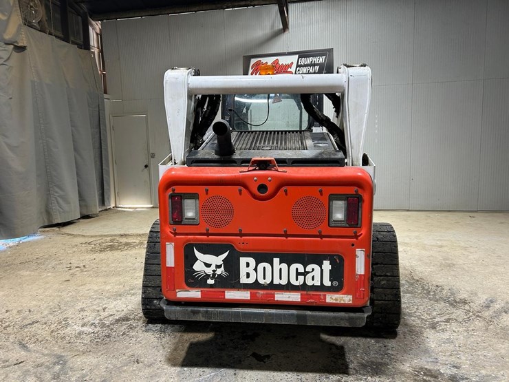 2023-bobcat-t770-image-3
