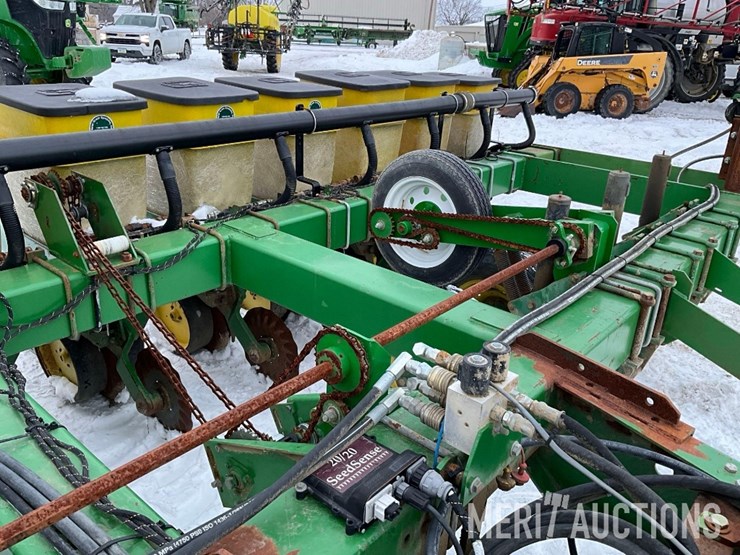 john-deere-7000-image-19