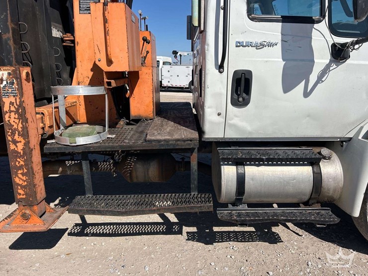 2013-international-durastar-4300-image-35