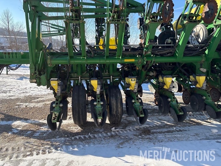 2006-john-deere-1790-image-17