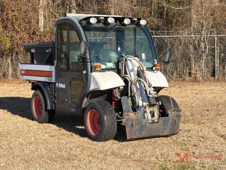 bobcat-5600-toolcat-utv-image-1