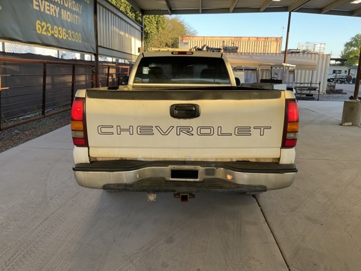 2001-chevrolet-silverado-1500-image-6