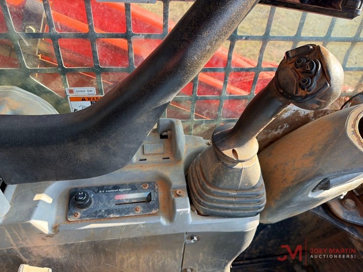 kubota-svl97-2-image-16