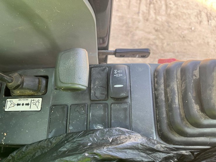 2020-bobcat-e145-image-42