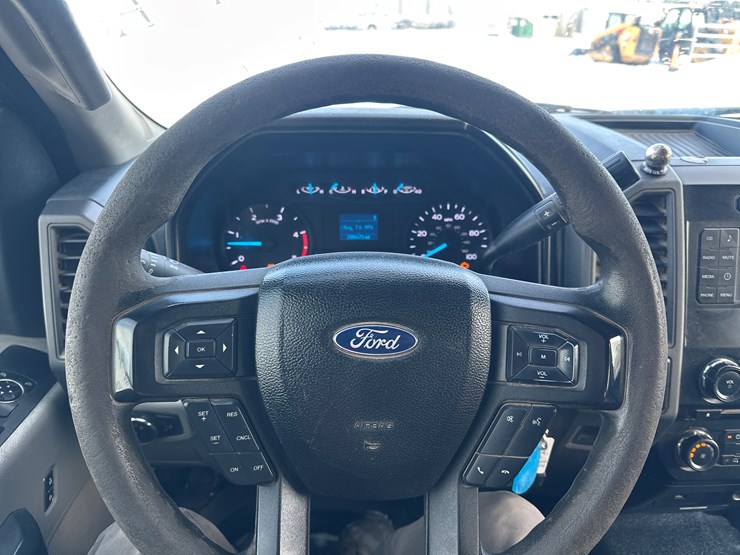 2017-ford-f350-image-40