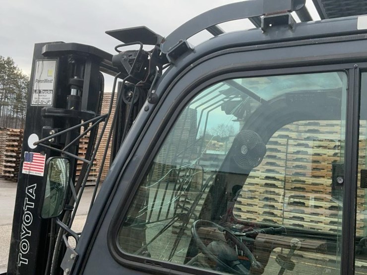 2018-toyota-8fdu25-image-37