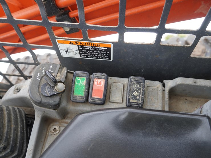 2016-kubota-svl95-2s-image-16