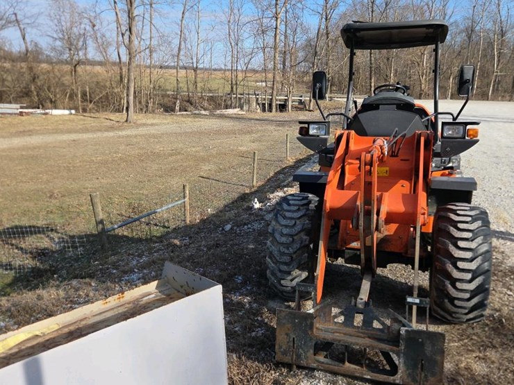 2017-hitachi-zw80-5b-image-8