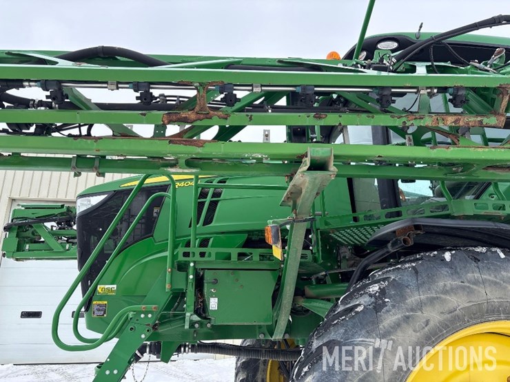 2018-john-deere-r4045-image-14