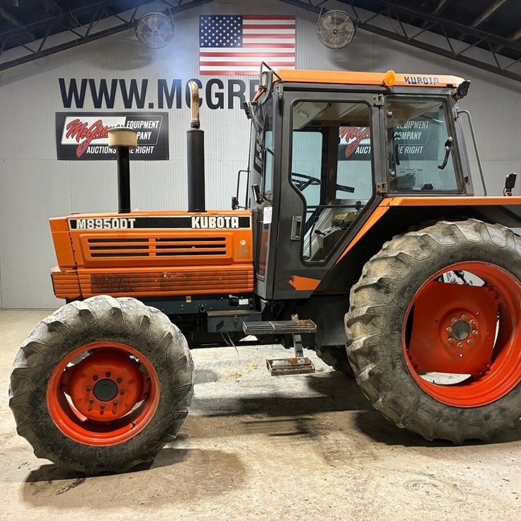 KUBOTA M8950
