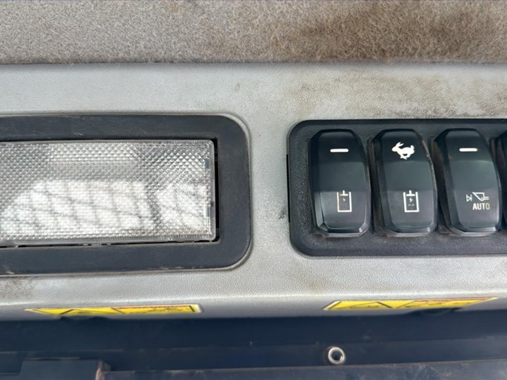 2023-caterpillar-299d3-xe-image-53