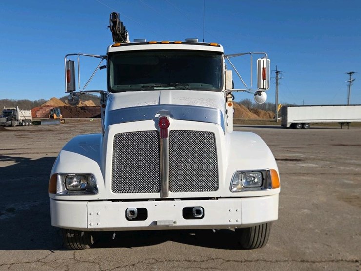 2007-kenworth-t300-image-2