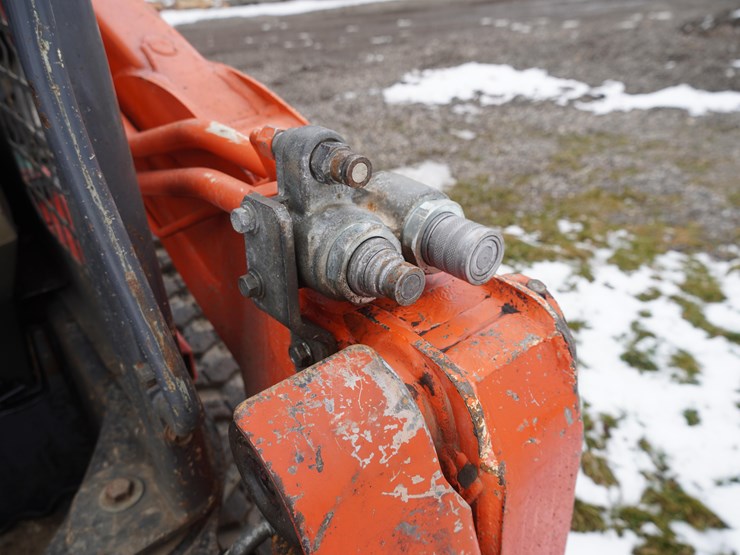 2016-kubota-svl95-2s-image-22