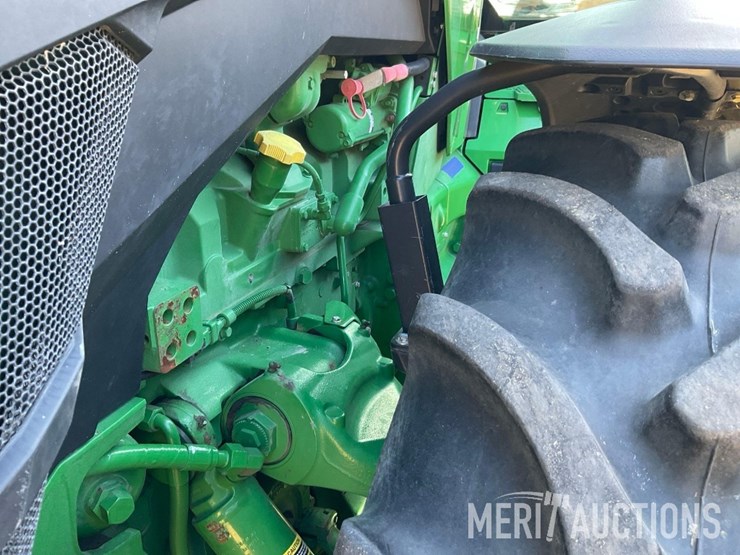 2023-john-deere-8r-370-image-12