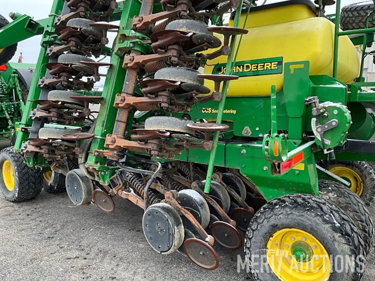 2012-john-deere-1990-image-19